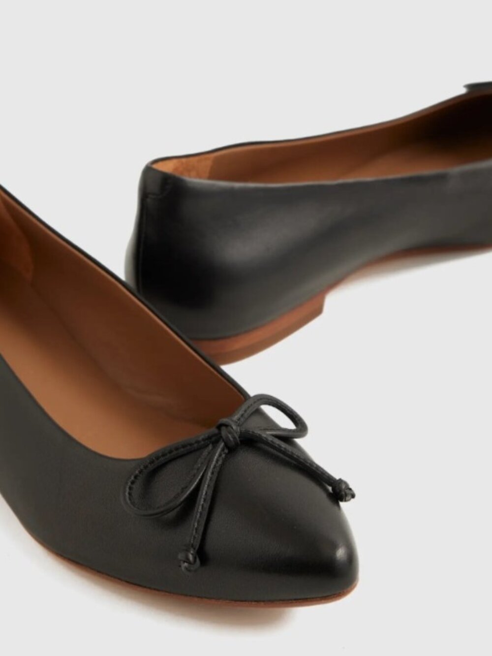 NWT Quince Italian Leather Pointed Bow Flat